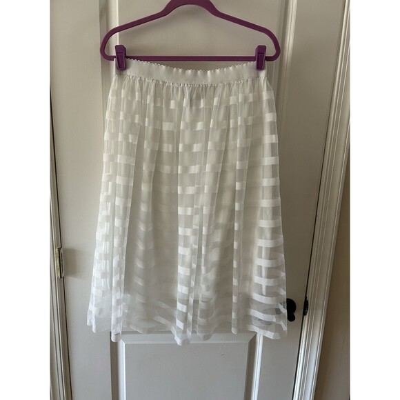MetroWear PXL White Skirt Gauzy Flowy Y2k Boho Whimsy Goth Flaw G - Picture 3 of 8